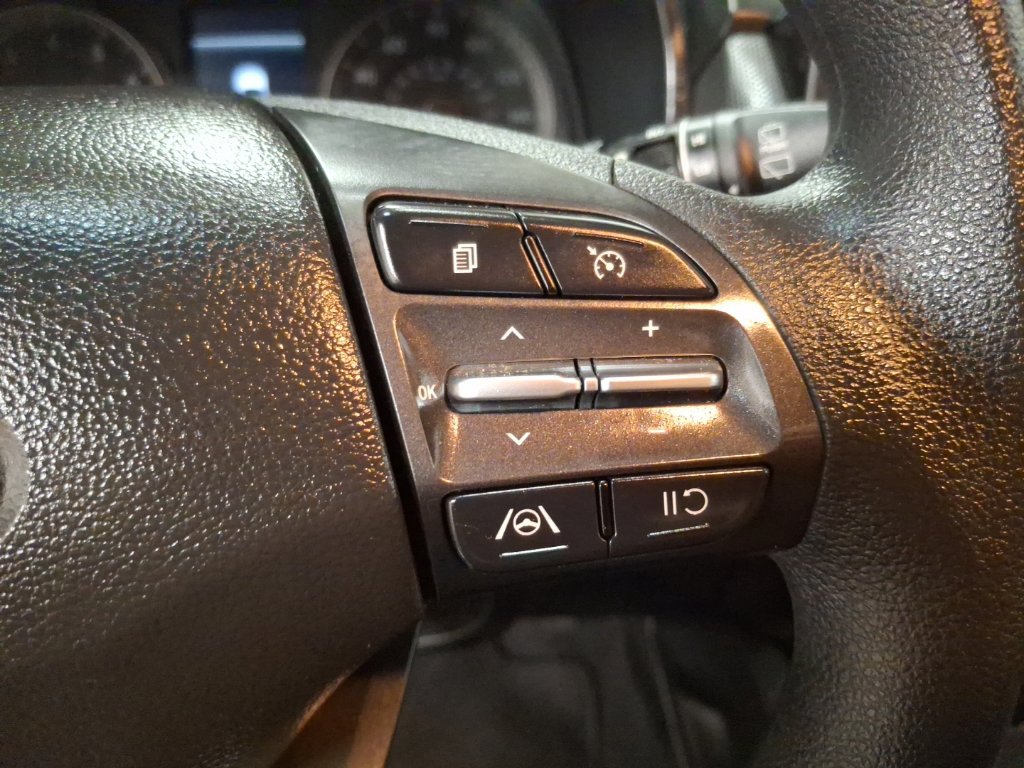 Used 2023 Hyundai Kona SEL AWD/4WD image 23