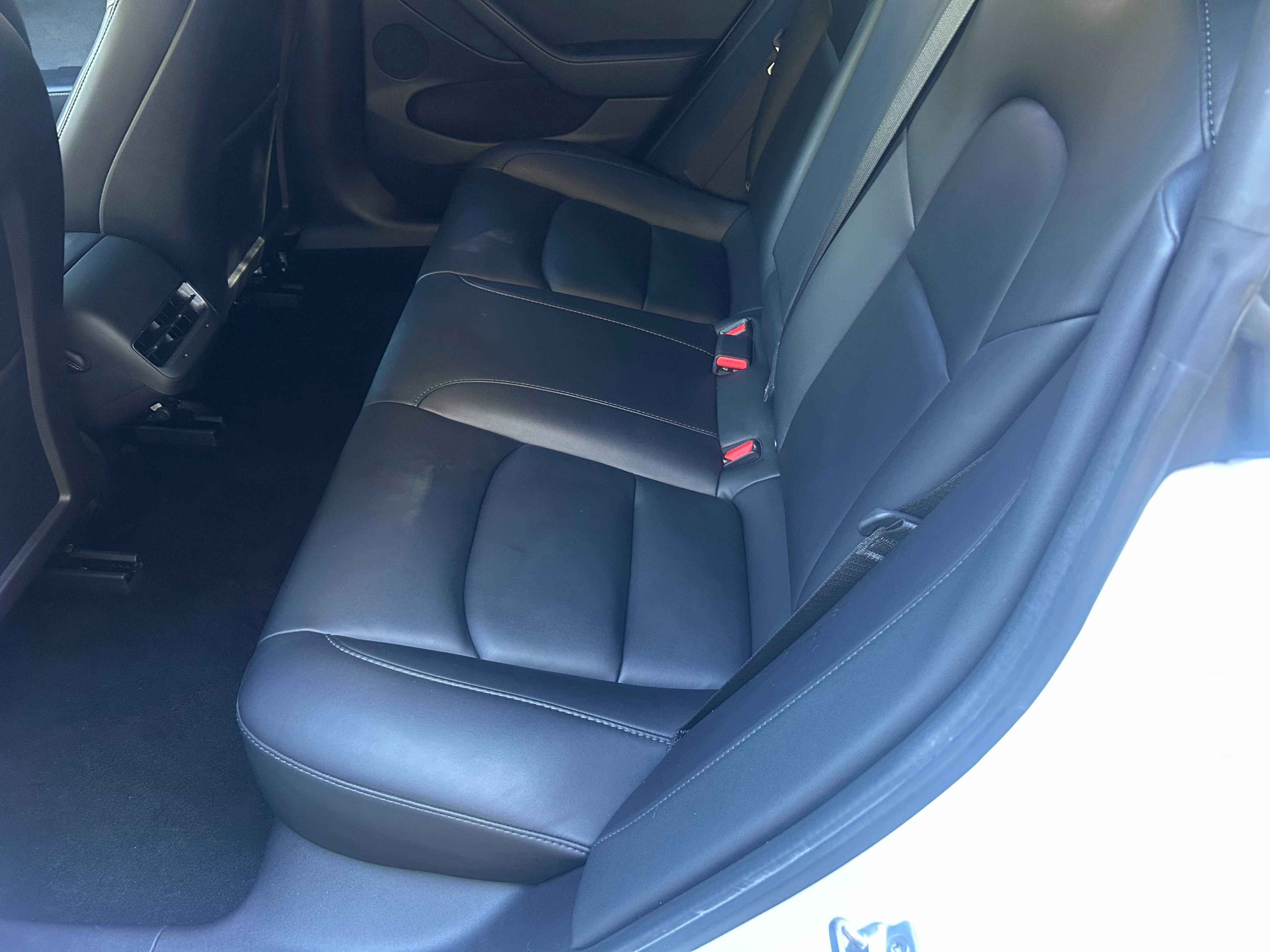 Used 2021 Tesla Model 3 RWD image 11