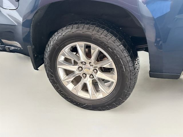 Used 2019 Chevrolet Silverado 1500 LTZ w/ LTZ Plus Package AWD/4WD image 33