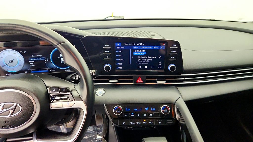 Used 2022 Hyundai Elantra SEL w/ Convenience Package FWD image 17