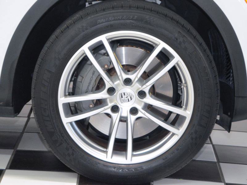 Used 2019 Porsche Cayenne S AWD/4WD image 14