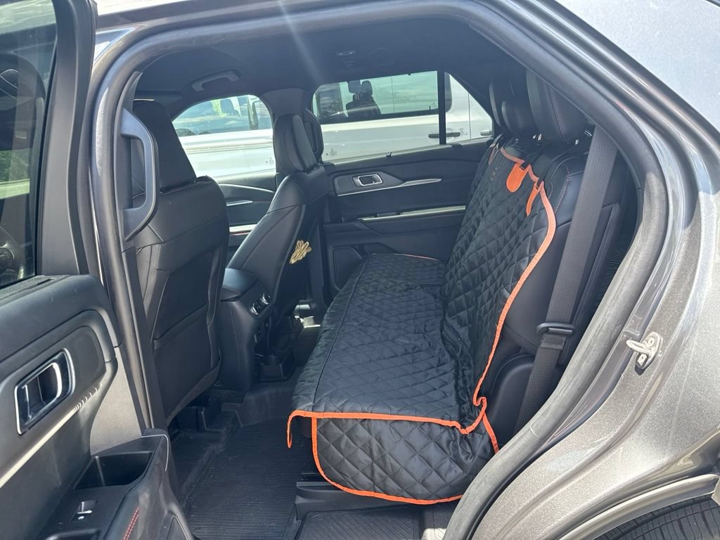 Used 2025 Ford Explorer ST-Line w/ Premium Package RWD image 9