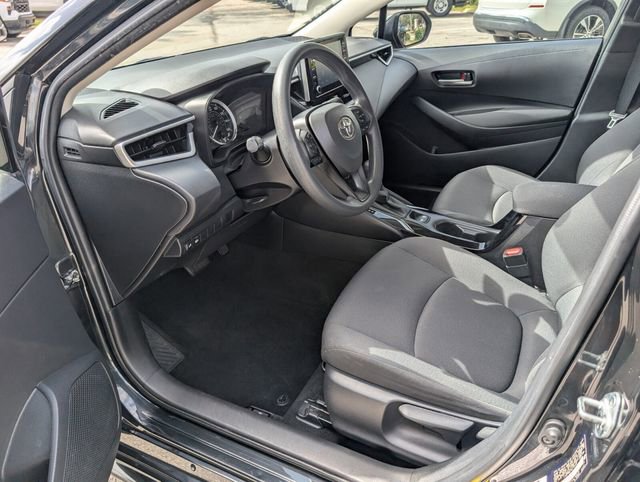 Used 2021 Toyota Corolla LE image 11