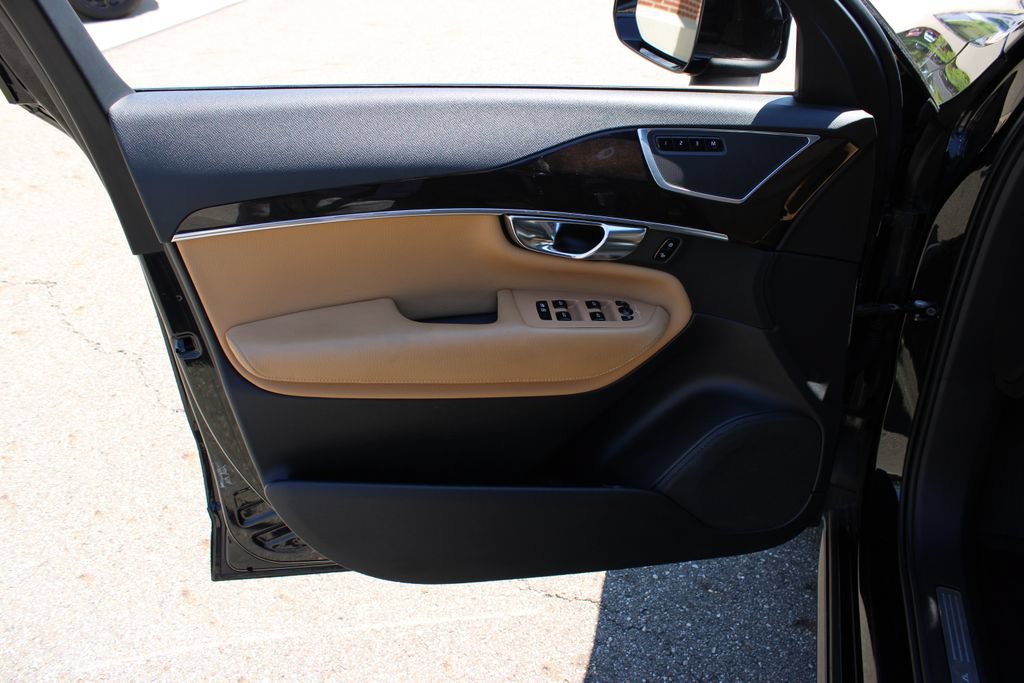 Used 2019 Volvo XC90 T6 Momentum w/ Advanced Package AWD/4WD image 8