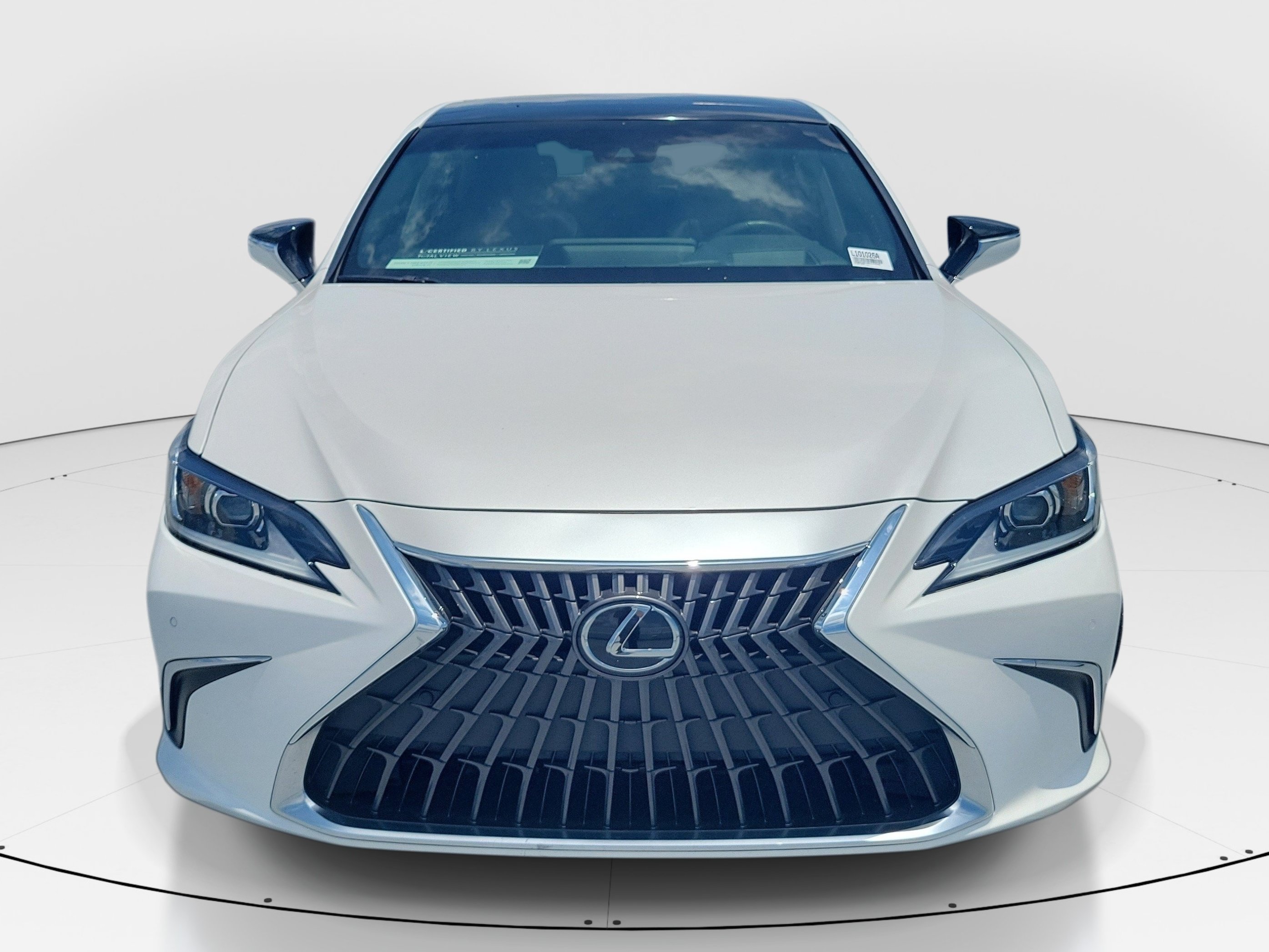 Certified 2024 Lexus ES 350 w/ Technology Package FWD image 2