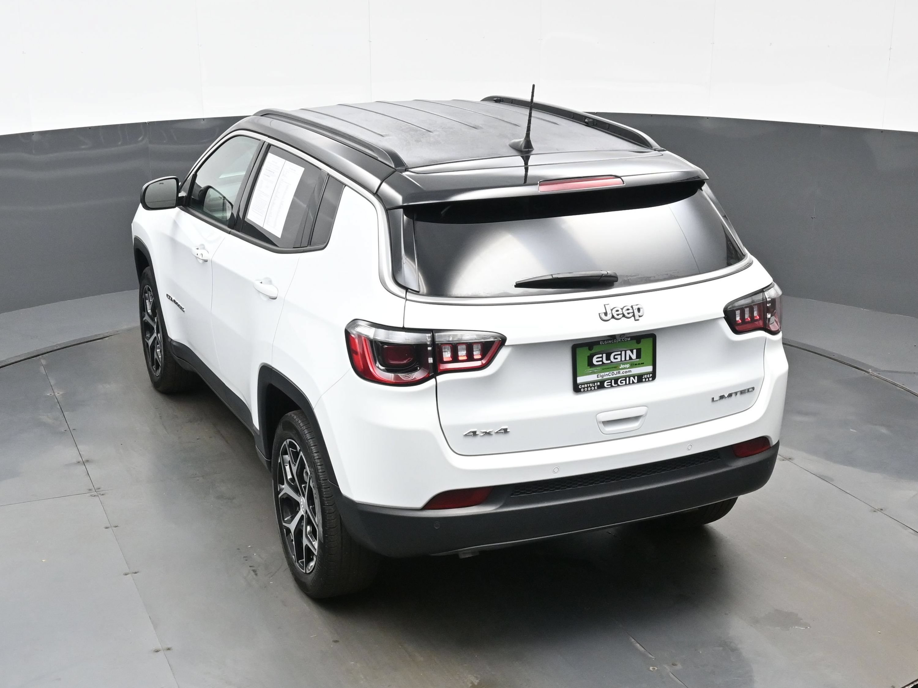 Used 2024 Jeep Compass Limited AWD/4WD image 37