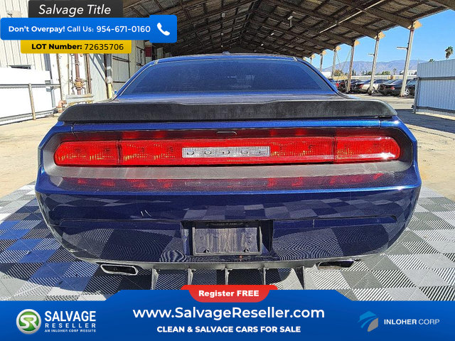 Used 2014 Dodge Challenger SXT RWD image 8