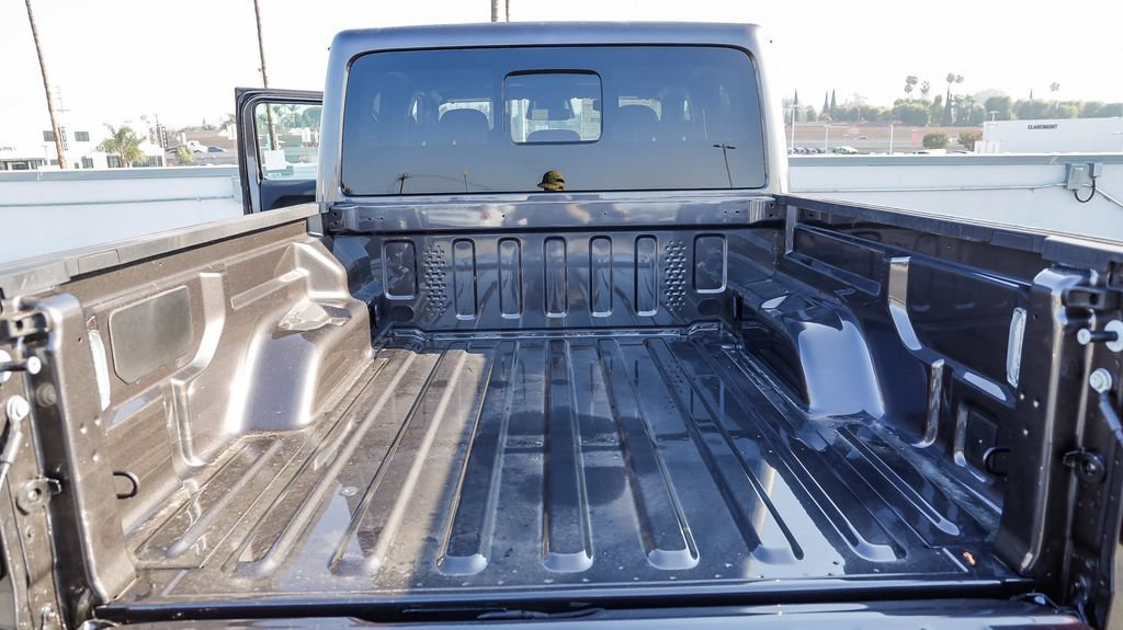 New 2026 Jeep Gladiator Sport AWD/4WD image 31
