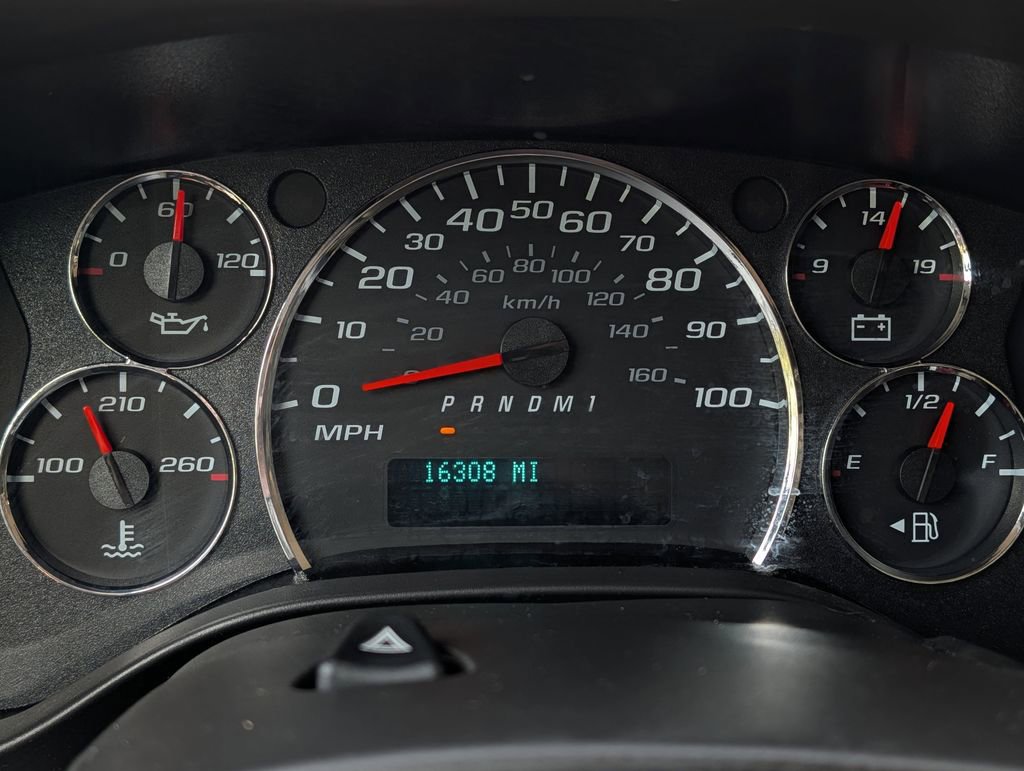 Used 2024 GMC Savana 2500 w/ Driver Convenience Package RWD image 22