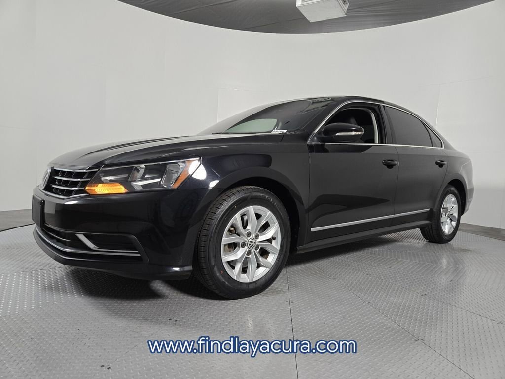 Used 2017 Volkswagen Passat 1.8T S image 2