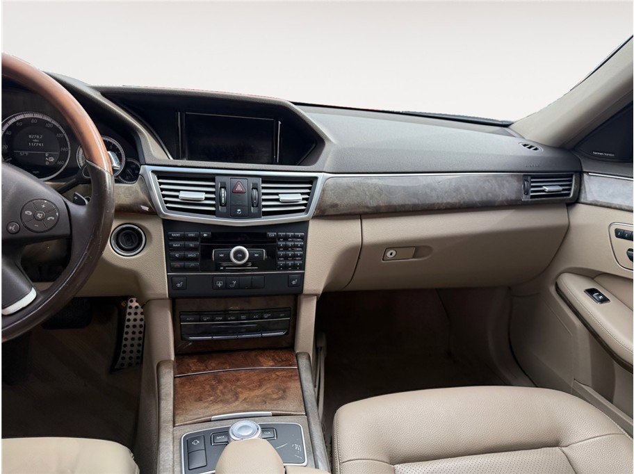 Used 2010 Mercedes-Benz E 350 4MATIC Sedan image 11