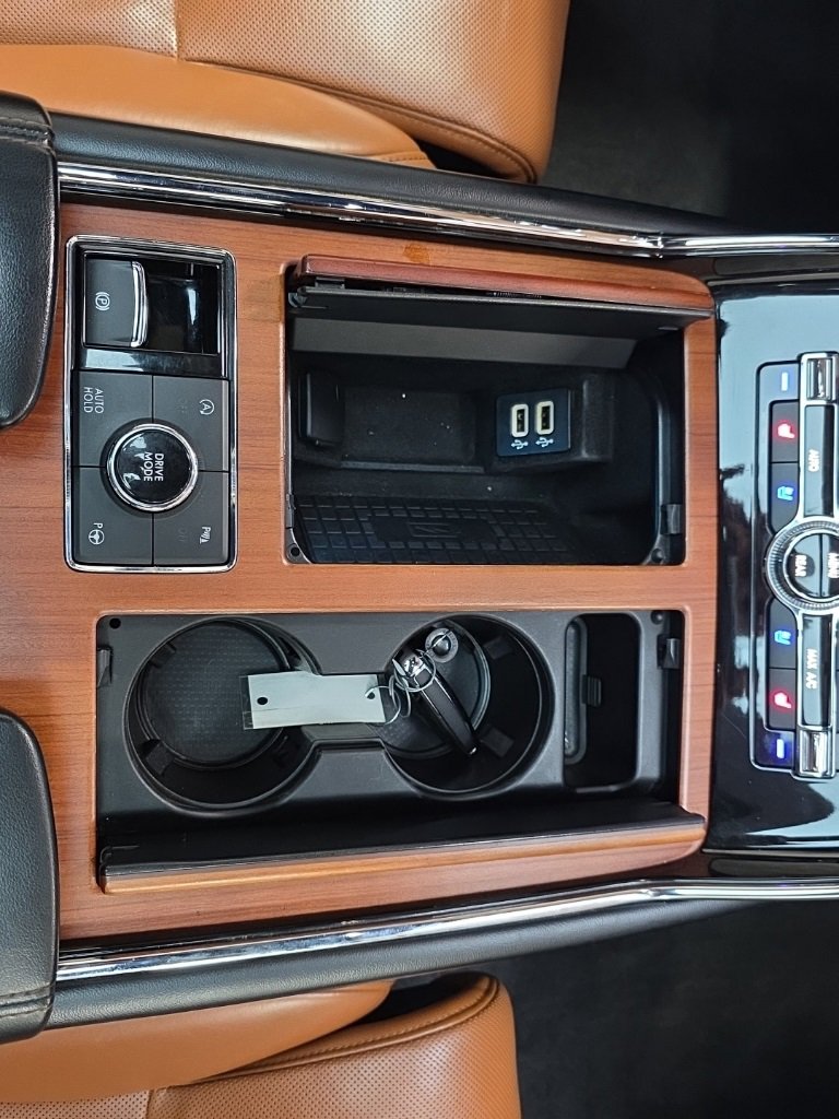 Used 2019 Lincoln Navigator Reserve image 28