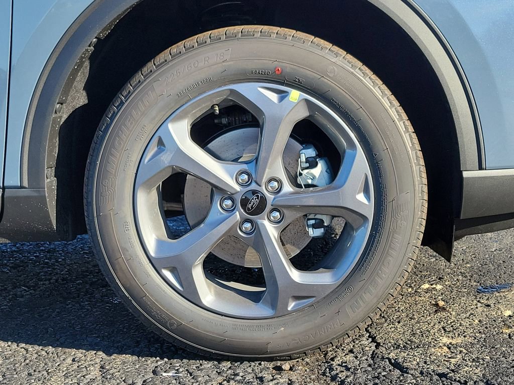 New 2026 Ford Escape ST-Line w/ Cold Weather Package image 9