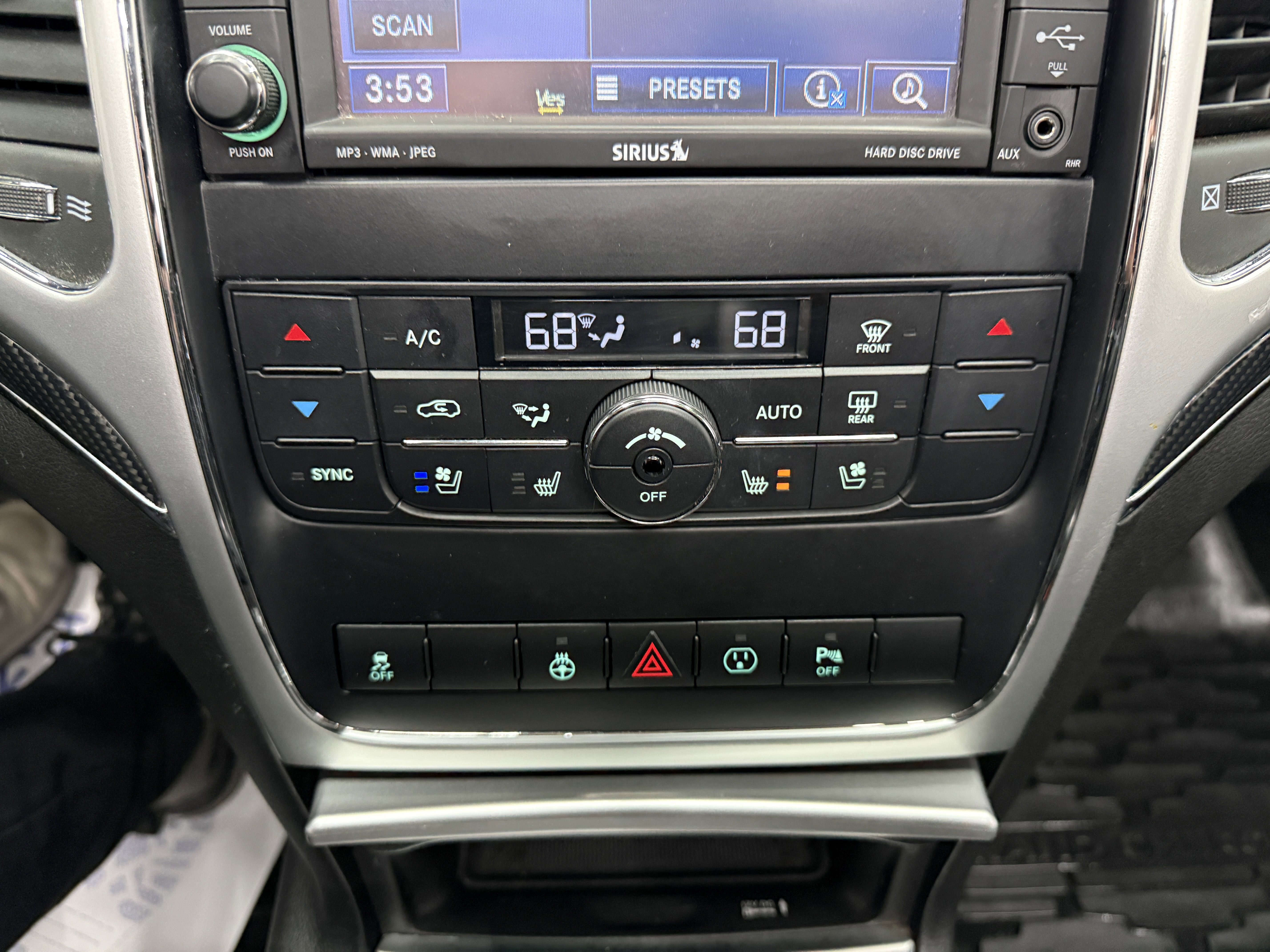 Used 2013 Jeep Grand Cherokee SRT8 AWD/4WD image 18