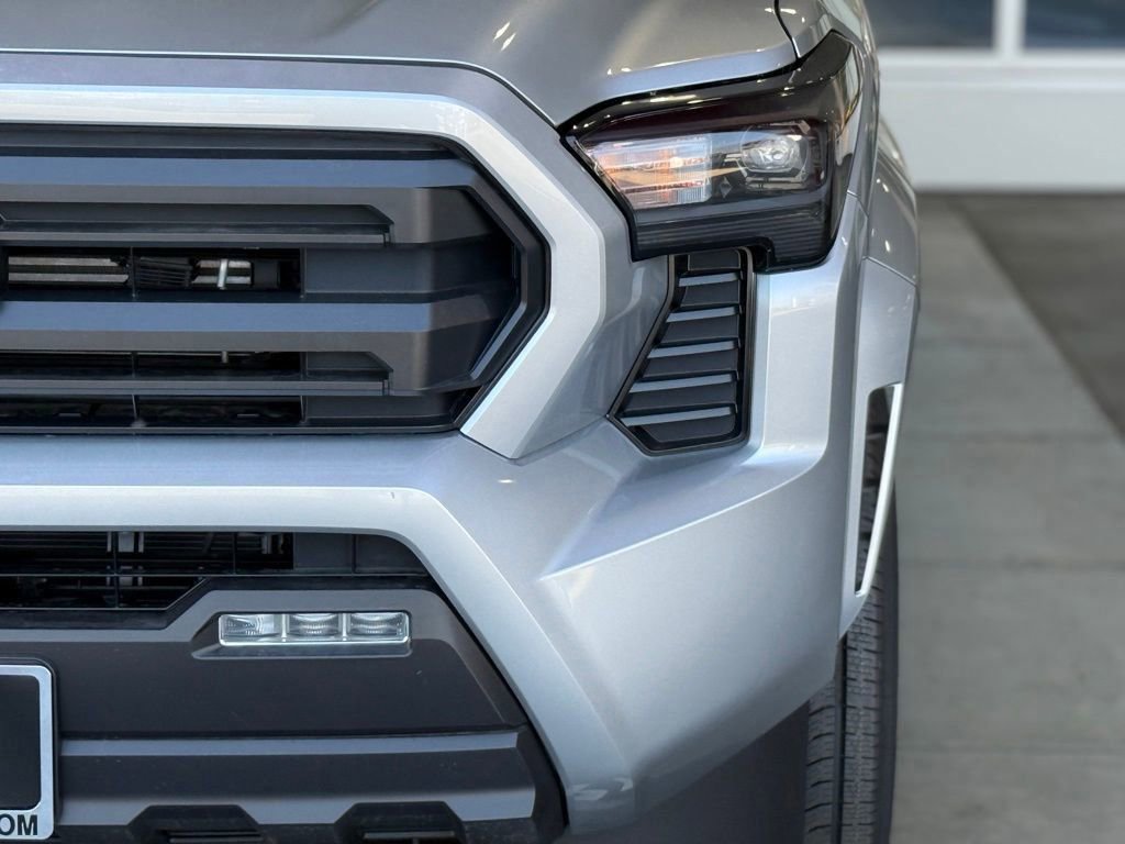 New 2025 Toyota Tacoma SR5 image 5