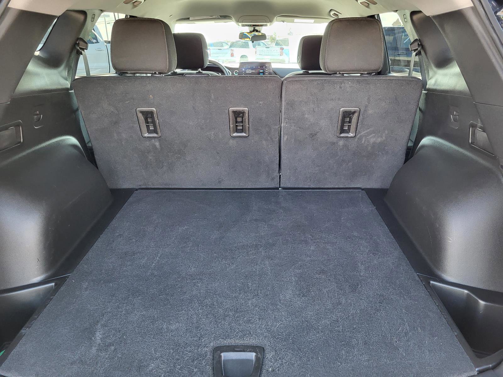 Used 2025 Chevrolet Blazer LT FWD image 12