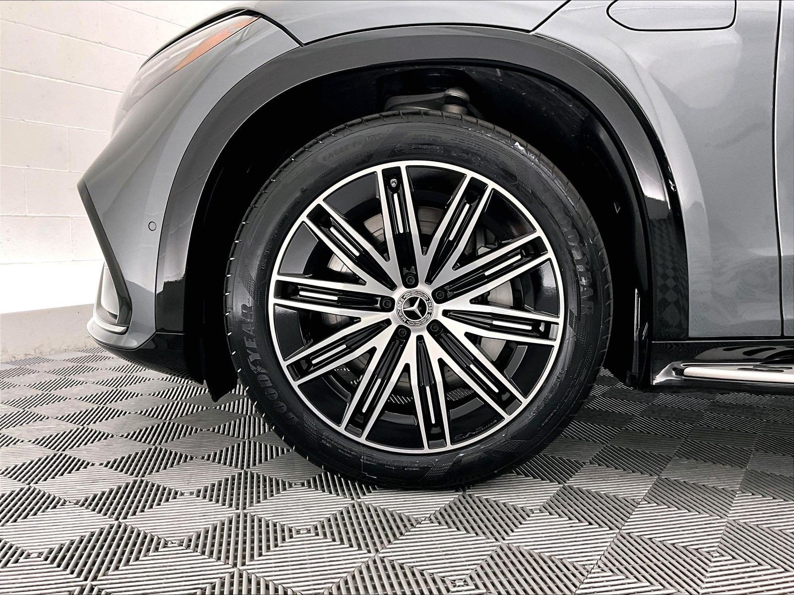 Certified 2024 Mercedes-Benz EQS 450+ SUV image 8