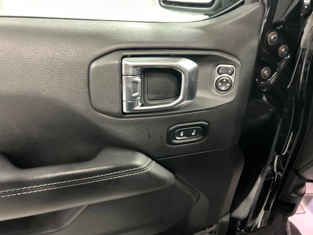 Used 2023 Jeep Wrangler Unlimited Sahara w/ Cold Weather Group image 14