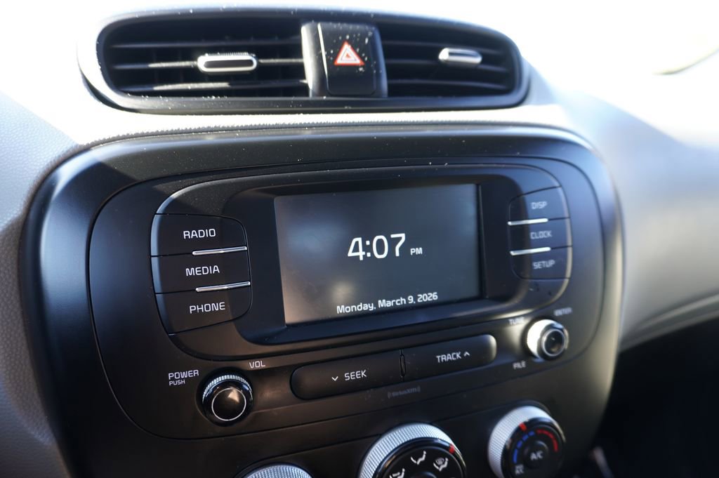 Used 2019 Kia Soul image 16