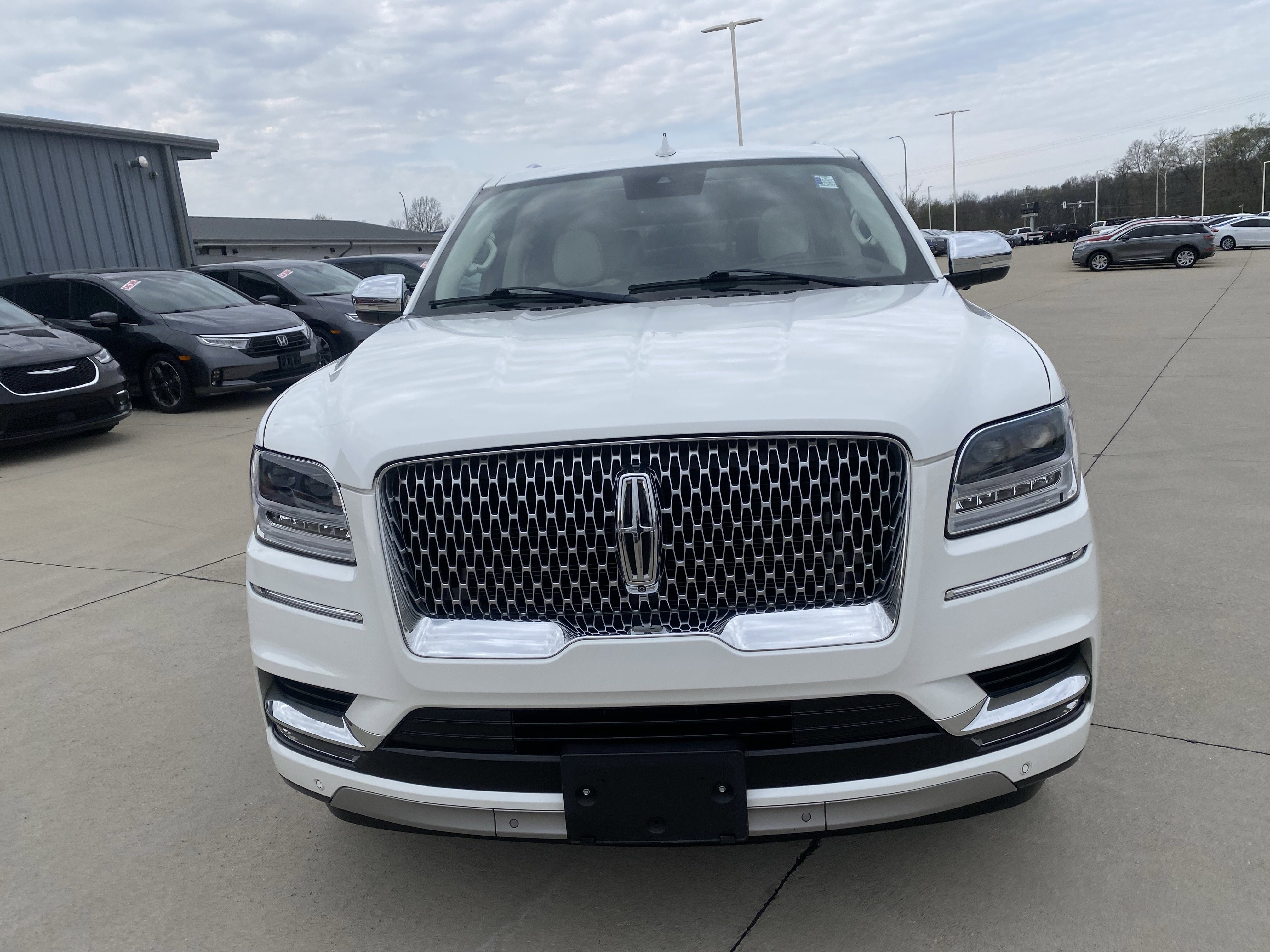Used 2021 Lincoln Navigator Black Label image 2