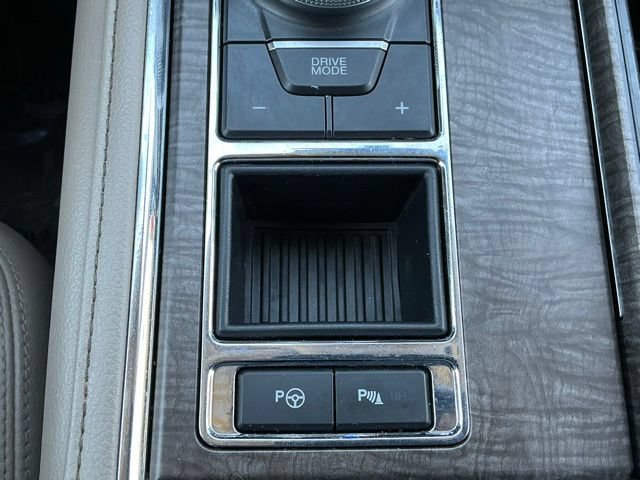 Used 2018 Ford Expedition Limited w/ Equipment Group 302A RWD image 30