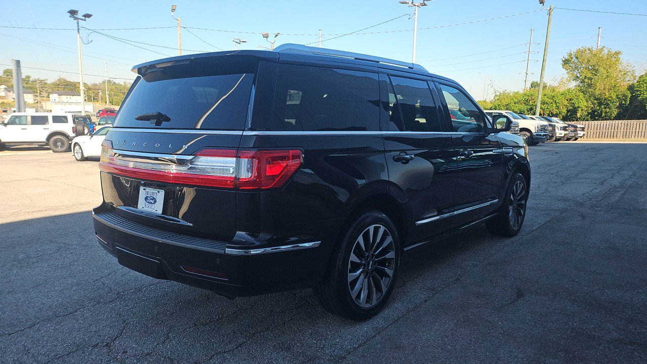 Used 2021 Lincoln Navigator Reserve w/ Luxury Package AWD/4WD image 5
