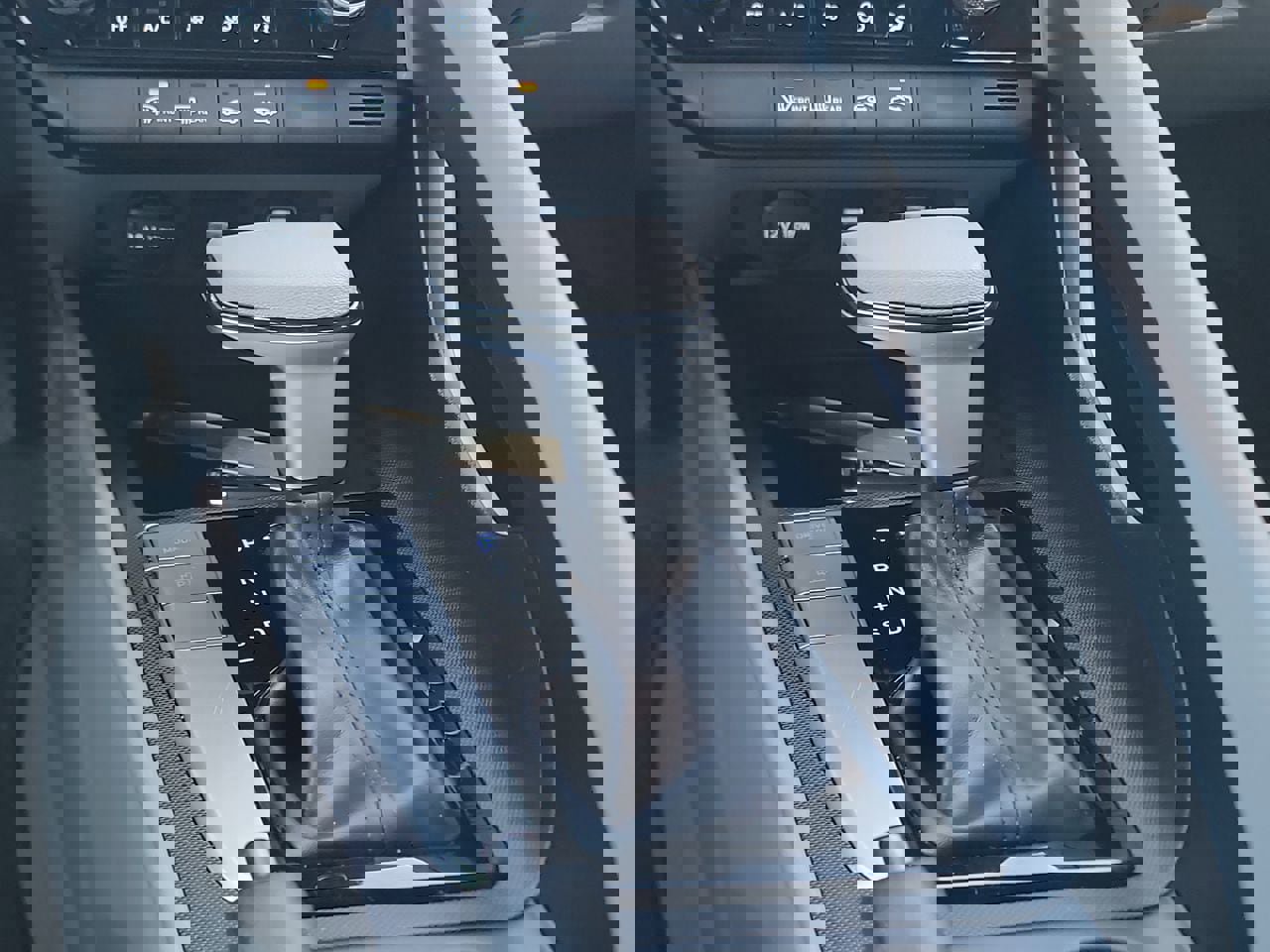 Certified 2023 Hyundai Elantra SEL image 17