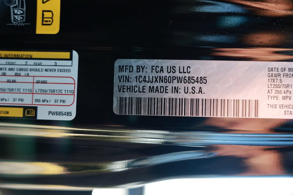 Used 2023 Jeep Wrangler Unlimited AWD/4WD image 40