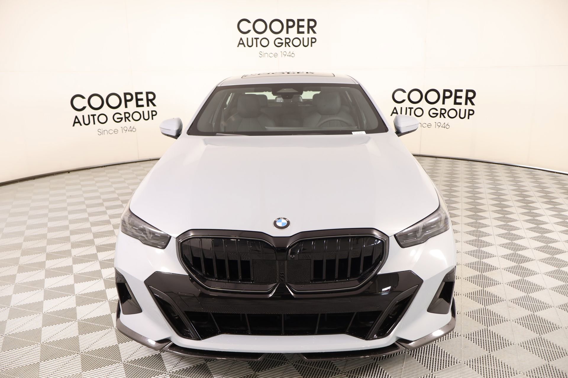 New 2026 BMW 540i xDrive w/ M Sport Package image 9