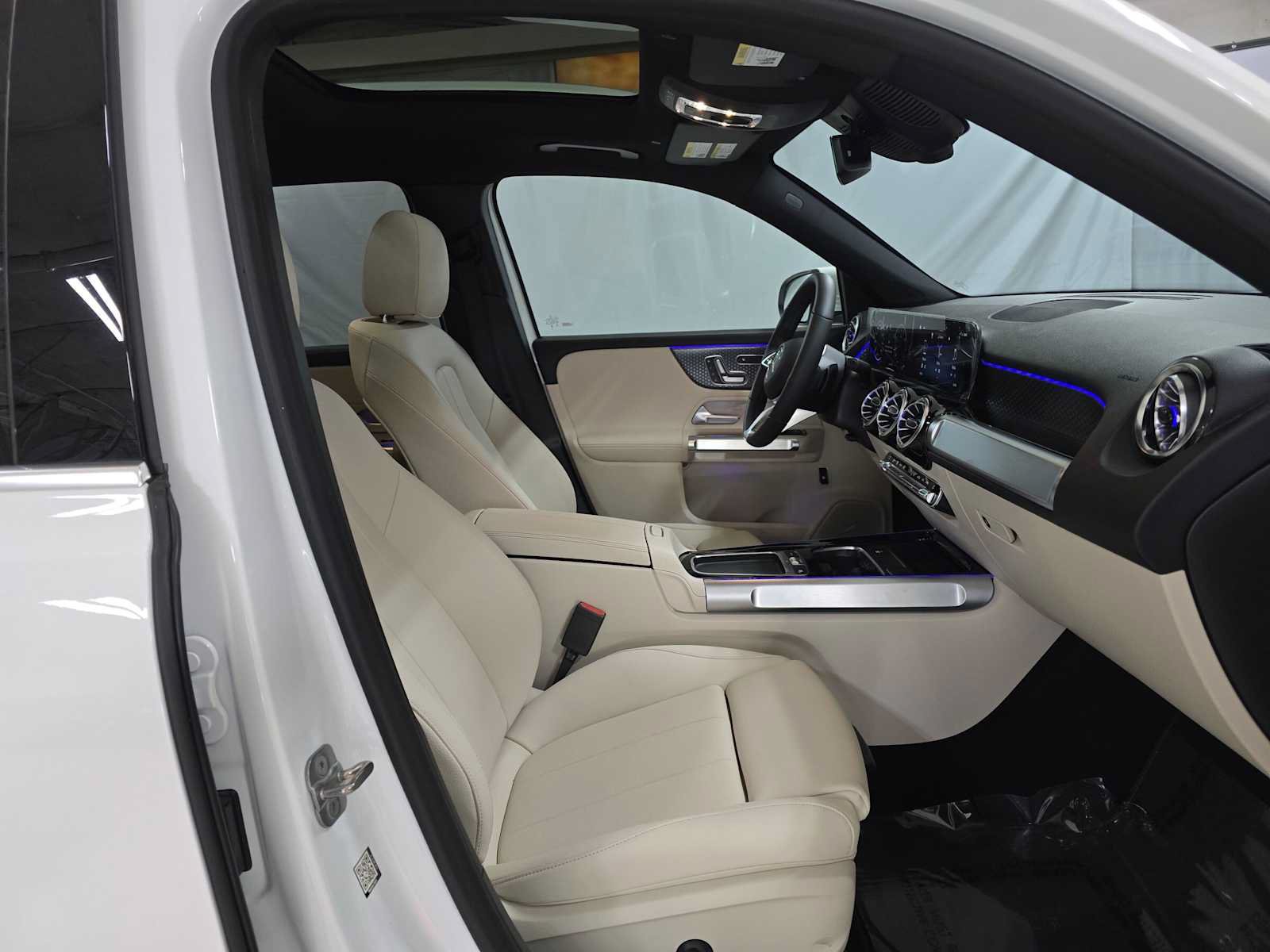 Certified 2026 Mercedes-Benz GLB 250 4MATIC image 10