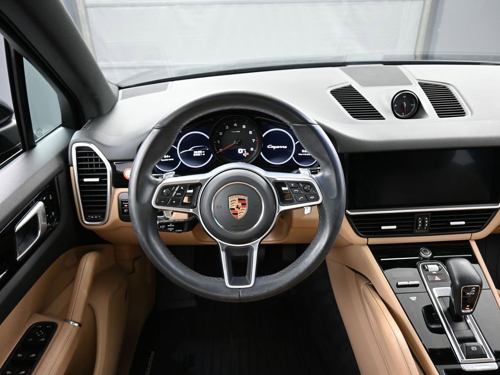 Used 2020 Porsche Cayenne AWD/4WD image 17
