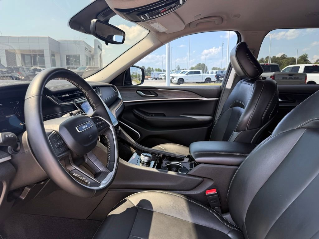 Used 2021 Jeep Grand Cherokee L Limited RWD image 11