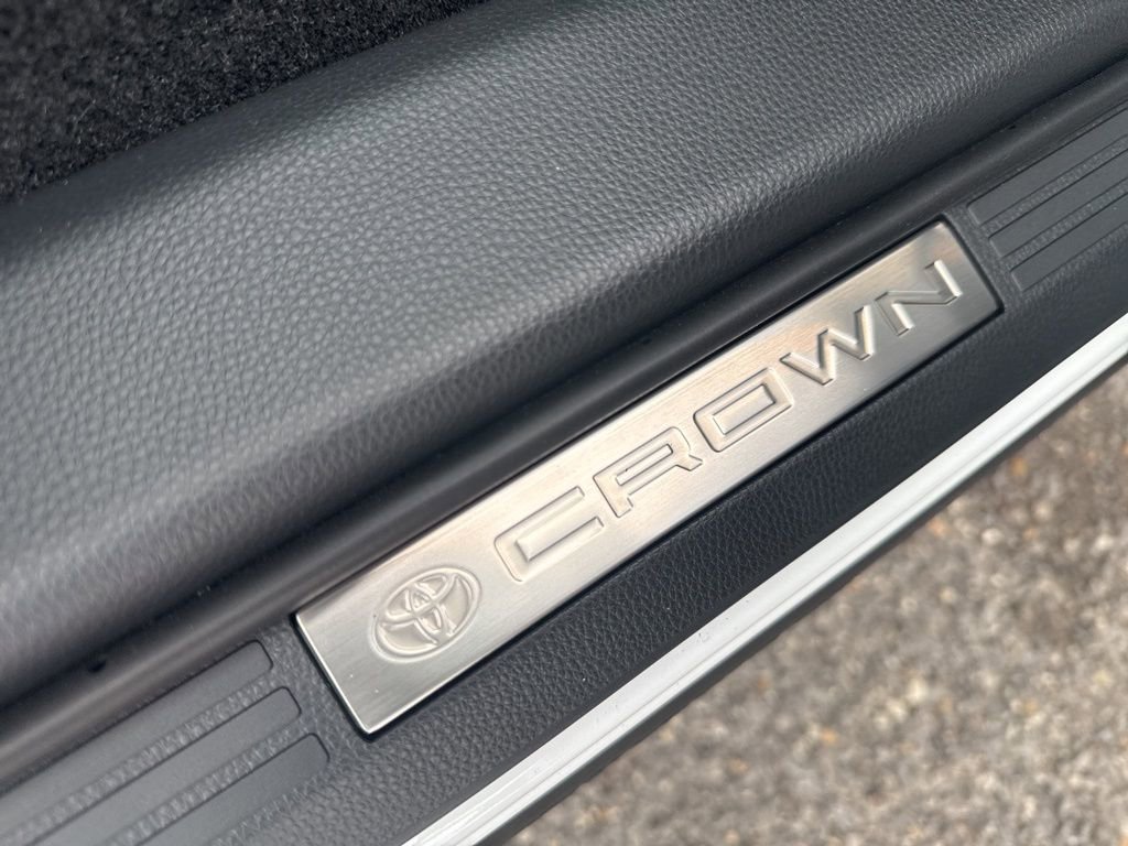 New 2026 Toyota Crown Platinum AWD/4WD image 5