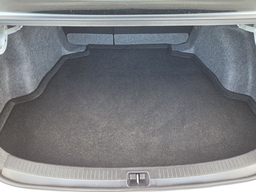 Used 2026 Toyota Corolla LE FWD image 27