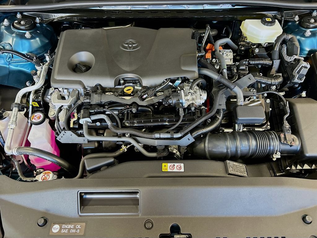New 2026 Toyota Camry Hybrid FWD image 8
