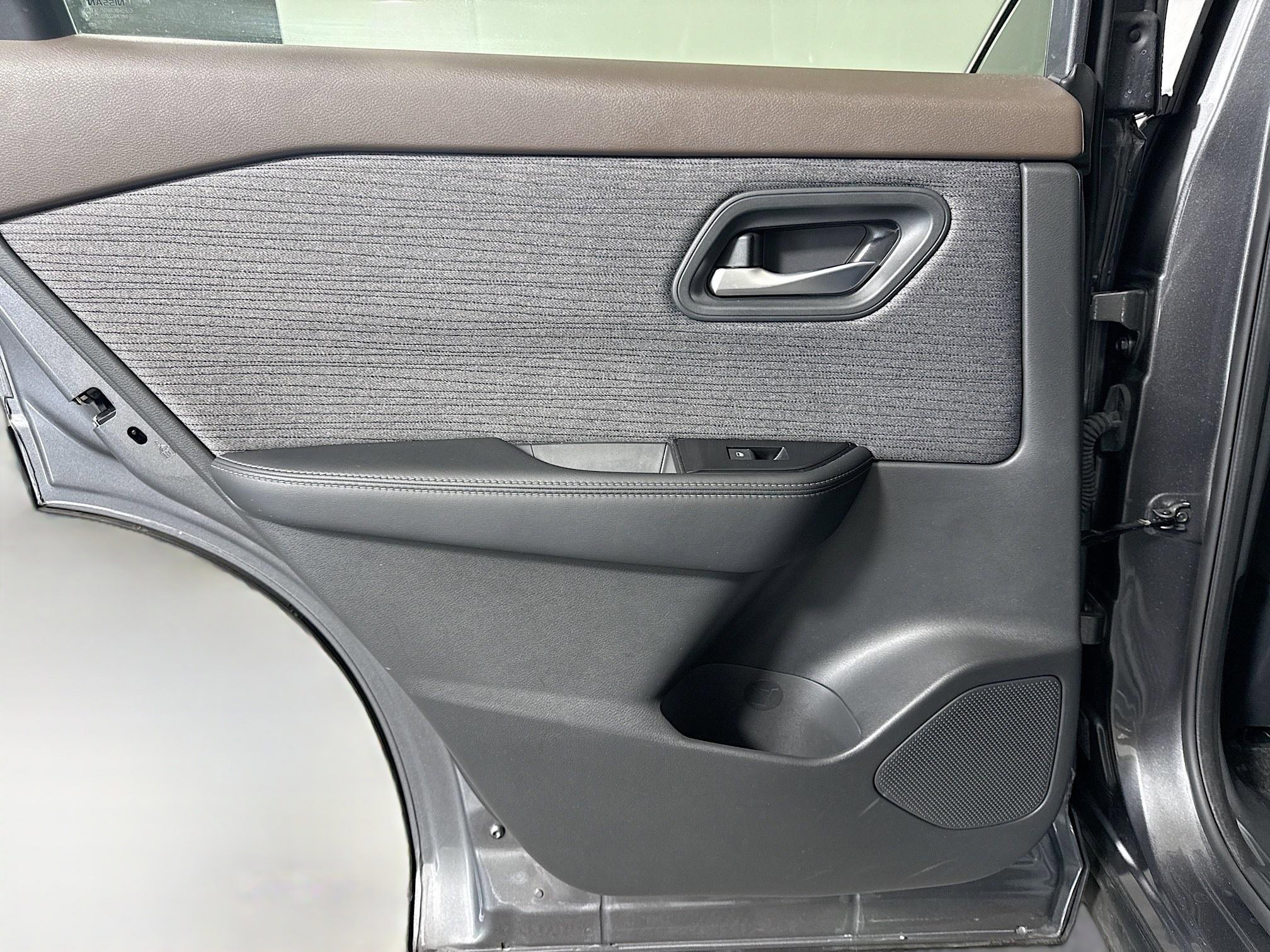 Used 2023 Nissan Rogue SV FWD image 26