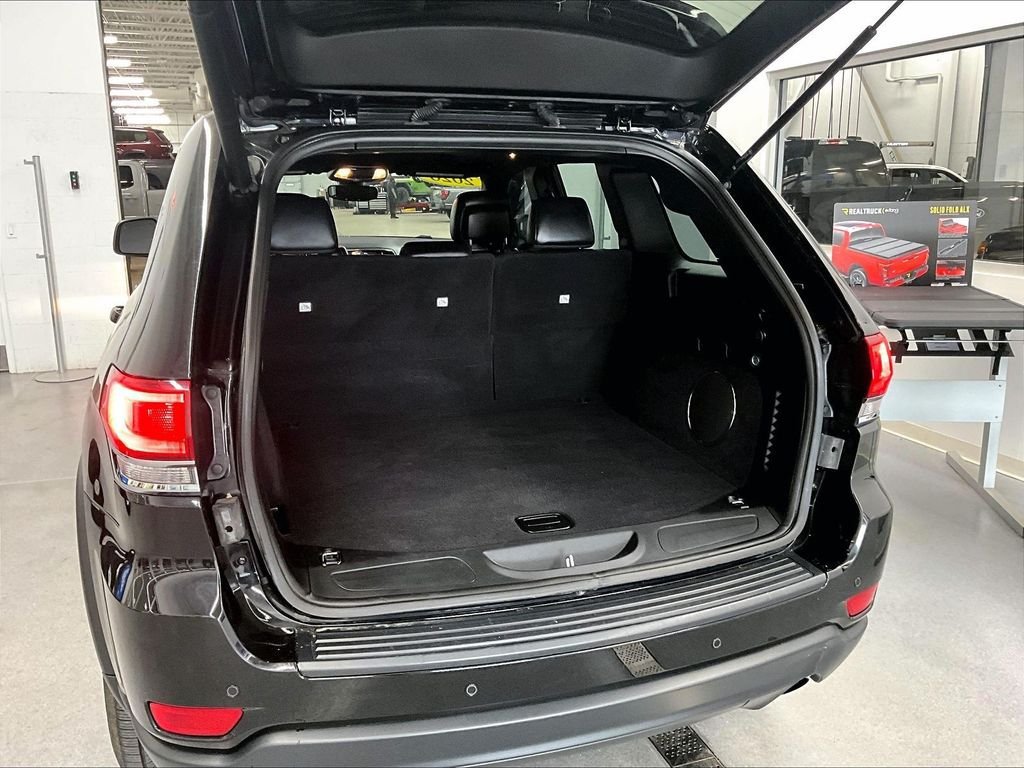 Used 2020 Jeep Grand Cherokee Laredo w/ Quick Order Package 2BN North AWD/4WD image 34