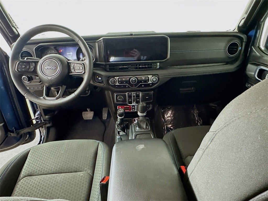 Used 2025 Jeep Wrangler Unlimited Rubicon 4xe w/ Technology Group image 16