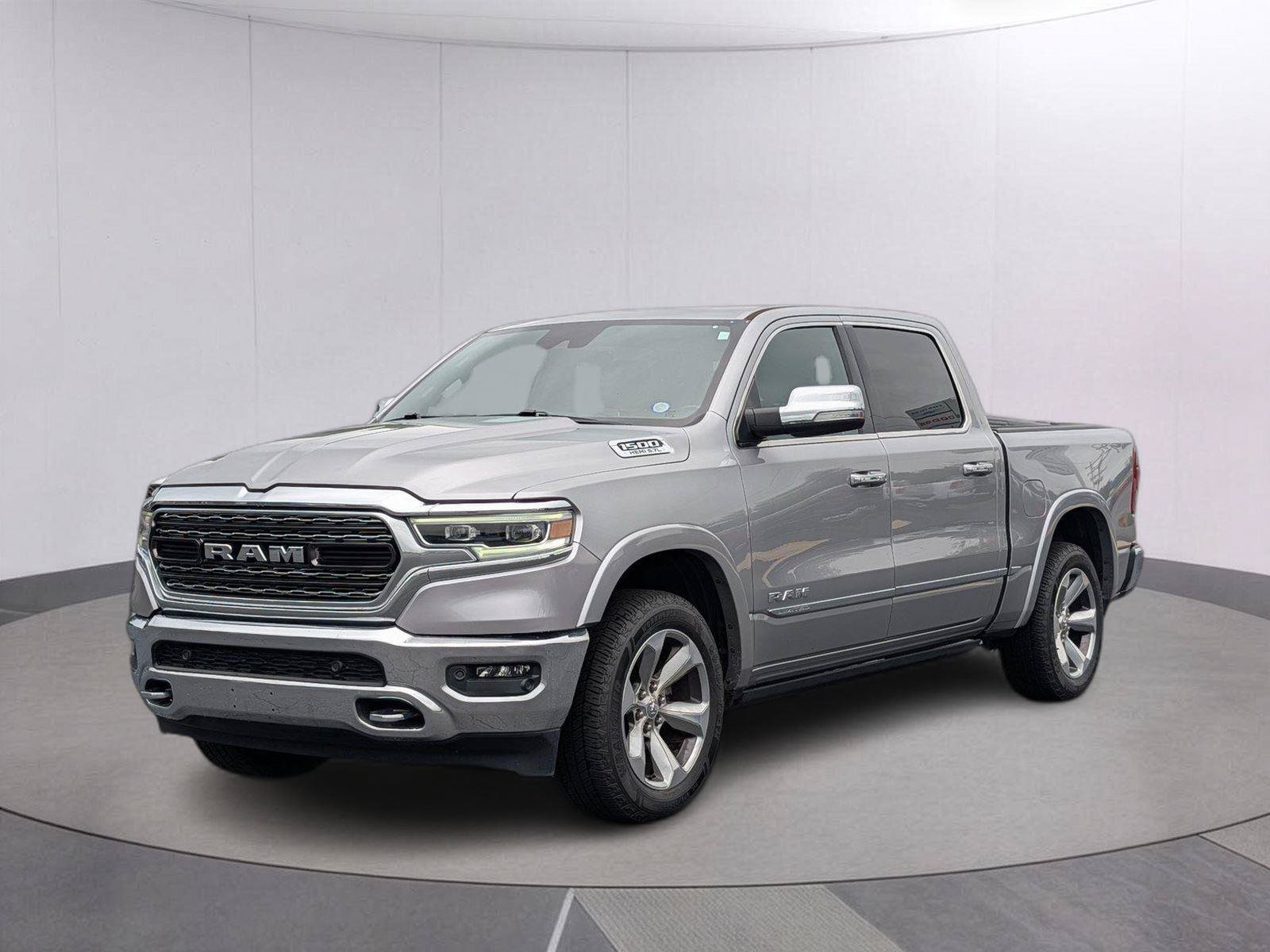 Used 2022 RAM 1500 Limited AWD/4WD image 1