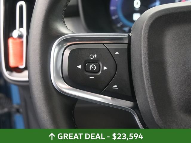 Used 2024 Volvo XC40 B5 Core image 34