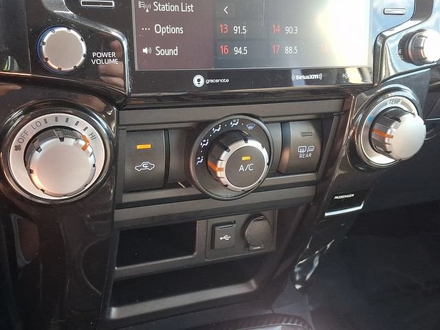 Used 2024 Toyota 4Runner TRD Off-Road AWD/4WD image 17