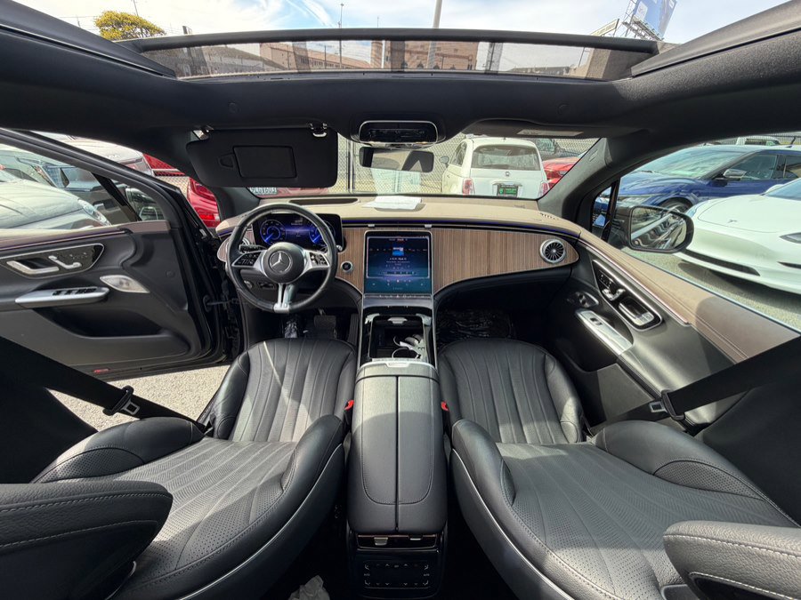 Used 2023 Mercedes-Benz EQE 350+ SUV image 25