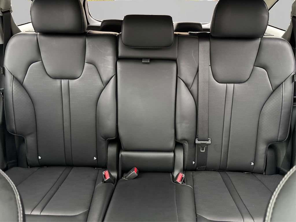 Certified 2025 Kia Sorento S w/ Panoramic Sunroof Package image 17