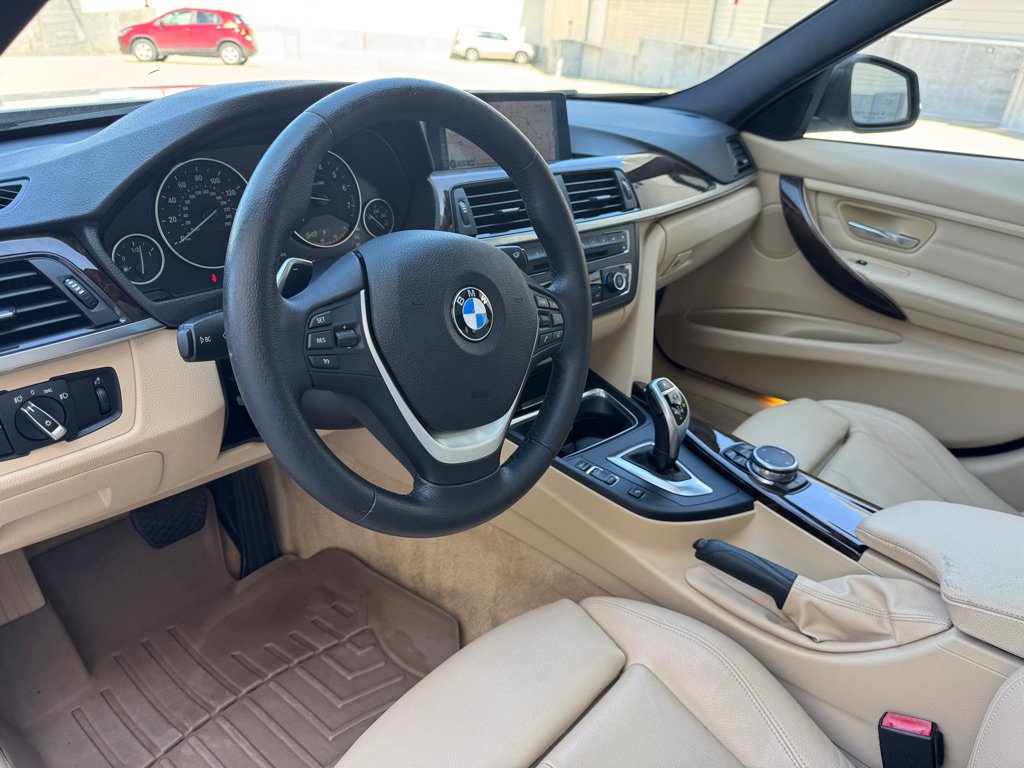 Used 2015 BMW 328i xDrive Wagon image 12