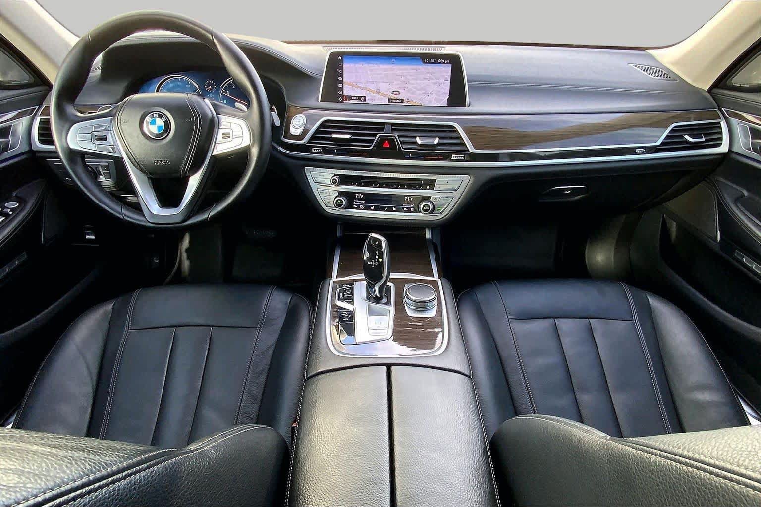 Used 2018 BMW 740i RWD image 16