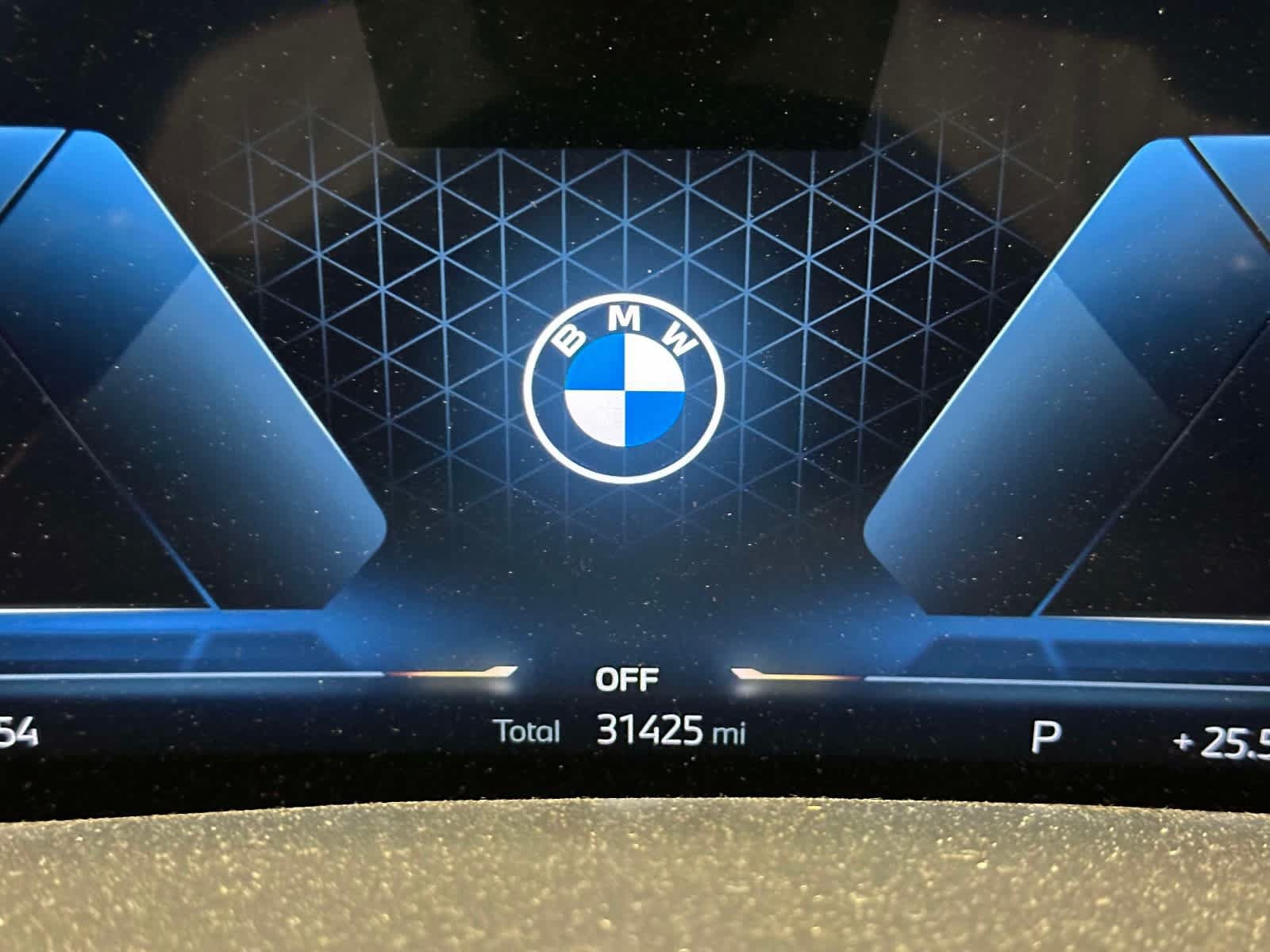 Used 2025 BMW X6 xDrive40i AWD/4WD image 36