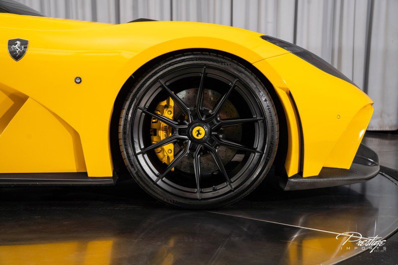 Used 2018 Ferrari 812 Superfast image 32