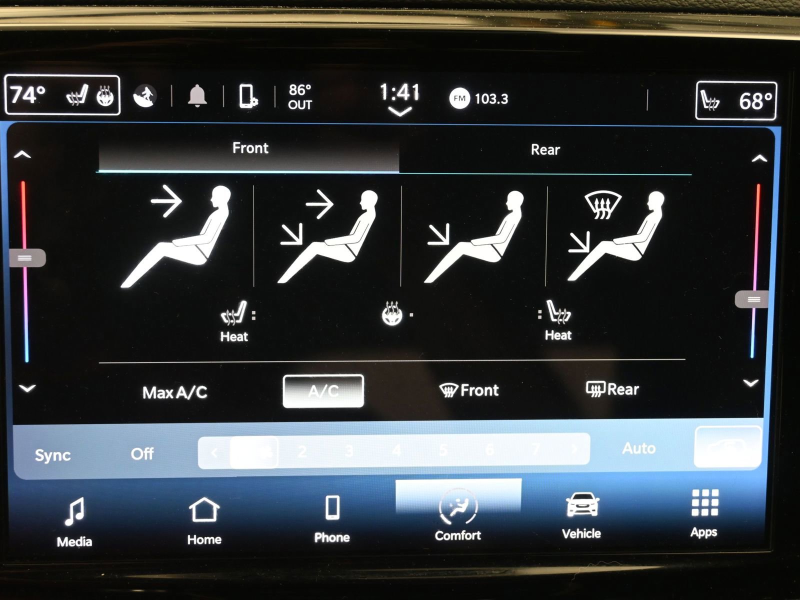 Used 2023 Chrysler Pacifica Touring-L image 21