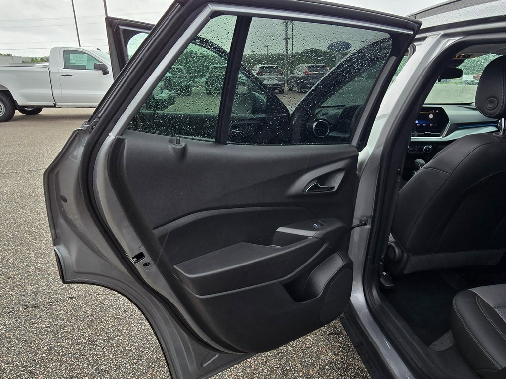 Used 2024 Chevrolet Trax LT image 22