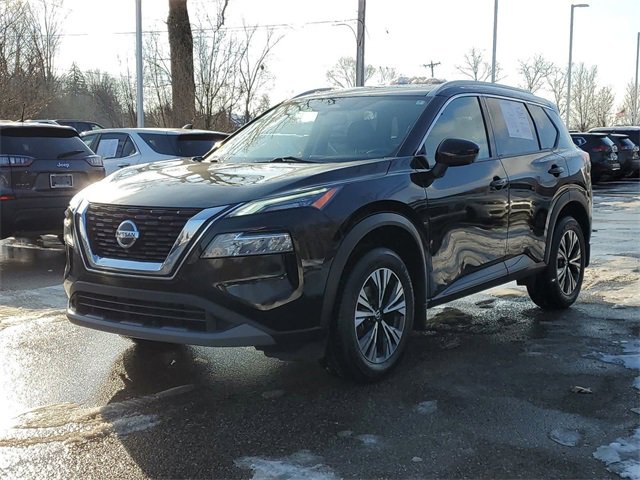 Used 2021 Nissan Rogue SV w/ Premium Package image 2